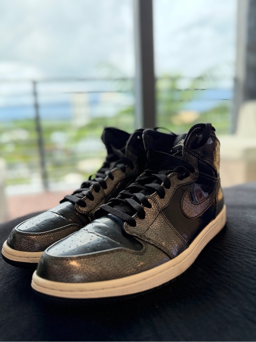 Air Jordan 1 Retro High “Black Patent” 2016